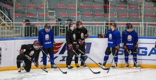 FOTO: Latvijas U-18 izlase "Arēna Rīga" aizvada treniņu pirms pasaules čempionāta 