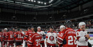 Hokeja leģendu spēles pamatlaiks noslēdzas ar draudzīgu neizšķirtu