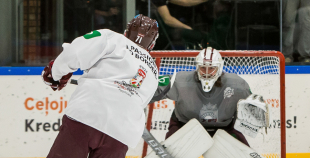 Latvijas hokeja izlase “Akropoles” ledus arēnā aizvadījusi pēdējo treniņu pirms došanās uz pasaules čempionātu 