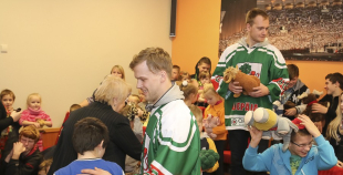 2014 "Lāči lido" mantiņas sāk ceļu pie bērniem