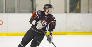 HS "Rīga 98" apspēlē "Valmieras HK", uzvar 1.līgas regulāro čempionātu