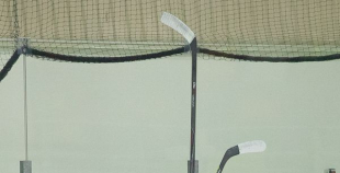 HS "Rīga 98" apspēlē "Valmieras HK", uzvar 1.līgas regulāro čempionātu