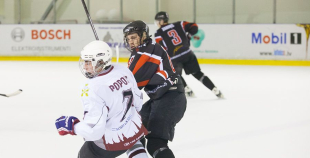 HS "Rīga 98" apspēlē "Valmieras HK", uzvar 1.līgas regulāro čempionātu