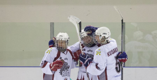 HS "Rīga 98" apspēlē "Valmieras HK", uzvar 1.līgas regulāro čempionātu