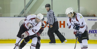 HS "Rīga 98" apspēlē "Valmieras HK", uzvar 1.līgas regulāro čempionātu