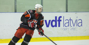 HS "Rīga 98" apspēlē "Valmieras HK", uzvar 1.līgas regulāro čempionātu