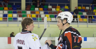 HS "Rīga 98" apspēlē "Valmieras HK", uzvar 1.līgas regulāro čempionātu