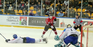 EIHC: Latvija - Itālija 2:1