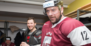 2016 Latvijas hokeja veterāni atzīst Krievijas leģendu pārākumu