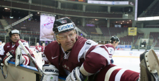 2016 Latvijas hokeja veterāni atzīst Krievijas leģendu pārākumu