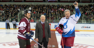 2016 Latvijas hokeja veterāni atzīst Krievijas leģendu pārākumu