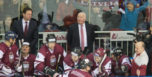 2016 Latvijas hokeja veterāni atzīst Krievijas leģendu pārākumu