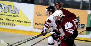 2016 Latvijas hokeja izlases kandidāti uzveic Latvijas jauniešu izlasi