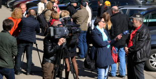 Atklāj Viktoram Tihonovam veltītu piemiņas plāksni