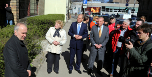 Atklāj Viktoram Tihonovam veltītu piemiņas plāksni