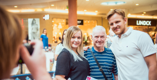 2016 Latvijas izlases hokejisti priecē savus fanus Spicē