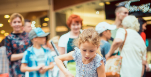 2016 Latvijas izlases hokejisti priecē savus fanus Spicē