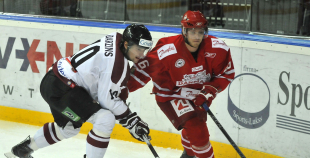 Latvijas hokejisti uzvar dāņus