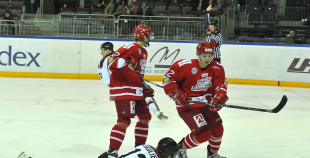 Latvijas hokejisti uzvar dāņus