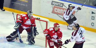 Uzvara arī otrajā spēlē