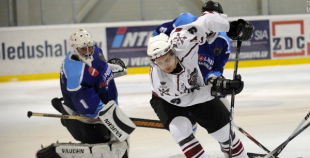 Foto: "Dinamo/Juniors" uzvar Ozolniekus