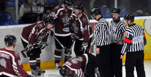 "Dinamo/Juniors" viena soļa attālumā no 'čempiona titula