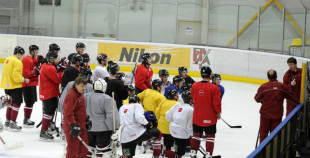 Foto: Znaroks un Vītoliņš vada pirmo ledus treniņu