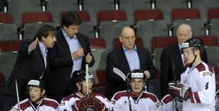 Foto: Latvija ar 4:1 uzvar Franciju