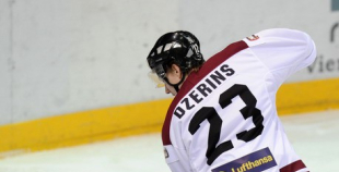 Foto: Latvija ar 4:1 uzvar Franciju