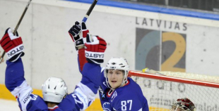 Foto: Latvija ar 4:1 uzvar Franciju