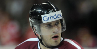 Foto: Latvija ar 3:2 uzvar Baltkrieviju