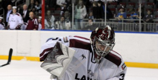 Foto: Latvija ar 3:2 uzvar Baltkrieviju