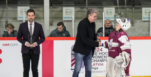 Latvijas sieviešu izlase Pasaules čempionāta atklāšanas mačā piekāpjas Slovākijai