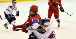 U-20 izlases hokejisti zaudē Krievijai