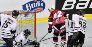 Latvijas inline izlase “saplosa” Jaunzēlandi un iesoļo pusfinālā