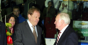 Mirkļi no no Jāņa Kvēpa sumināšanas 70 gadu jubilejā