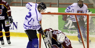 HS Rīga derbijā pārliecinošu uzvaru svin LSPA