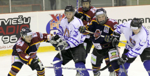 HS Rīga derbijā pārliecinošu uzvaru svin LSPA