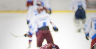 Liepāja pārliecinoši apspēlē HK Ogre