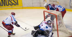 Liepāja pārliecinoši apspēlē HK Ogre