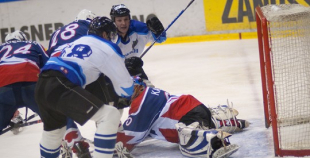 Līderi piedzīvo pirmo zaudējumu