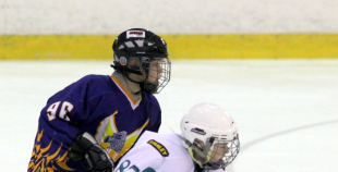 Bērnu hokejs uz Volvo ledus