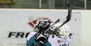 Bērnu hokejs uz Volvo ledus