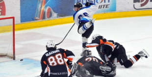 Ozolnieki rezultatīvā spēlē pārspēj SMScredit.lv