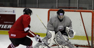 Latvijas izlase aizvada pirmo treniņu