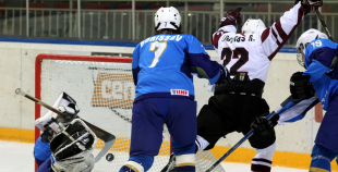 Latvija U-18 - Kazahstāna U-18 8:1