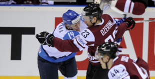 Latvijai zaudējums pēcspēles metienu sērijā