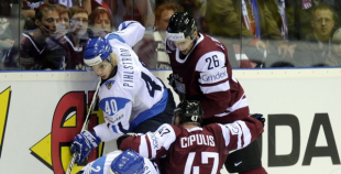 Latvijai zaudējums pēcspēles metienu sērijā