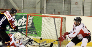 HS "Rīga/Prizma" spraigā cīņā apspēlē Elektrēnu "Energija"