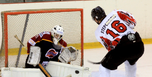 HS "Rīga/Prizma" spraigā cīņā apspēlē Elektrēnu "Energija"